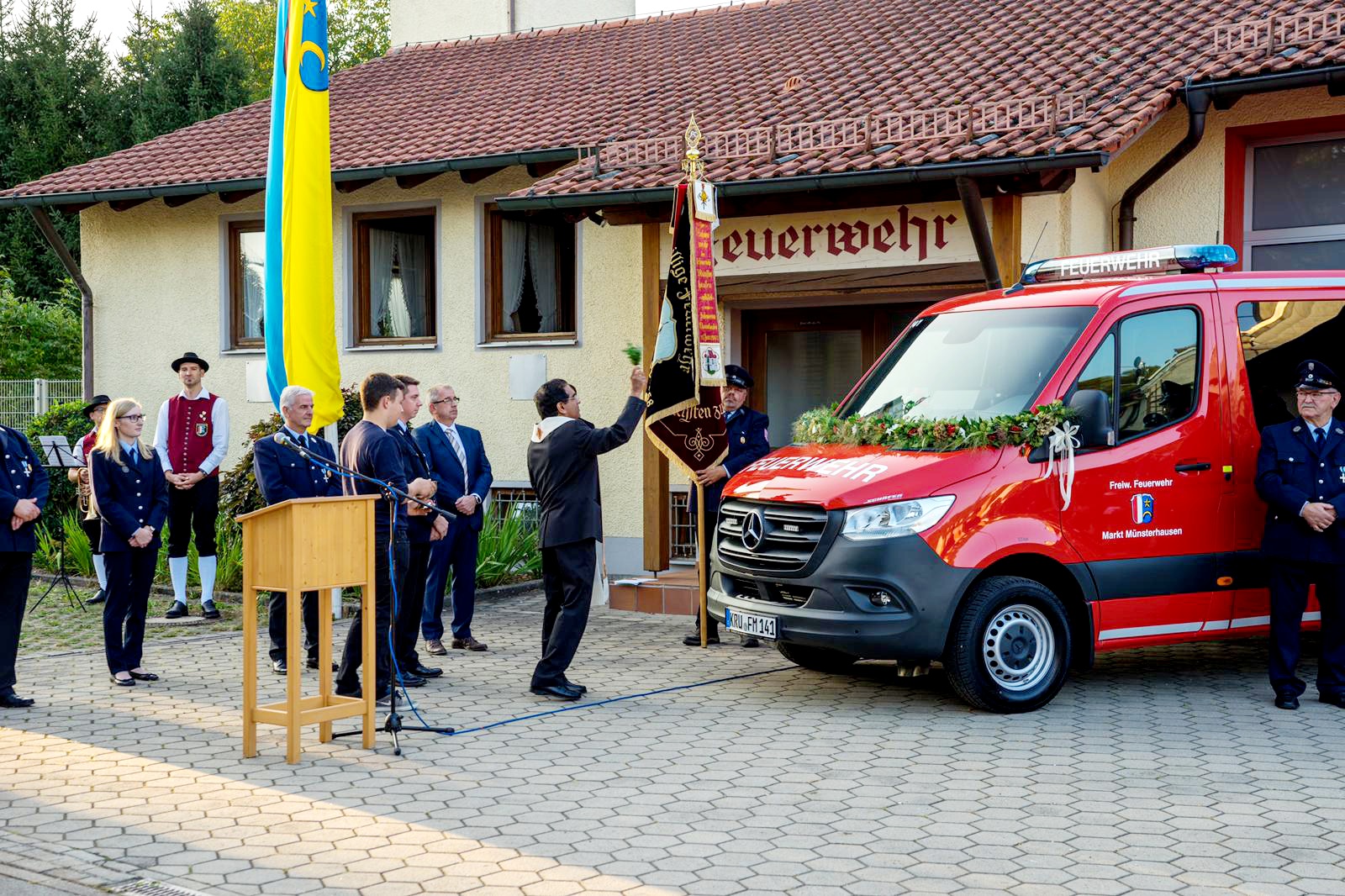 Feuerwehr Münsterhausen MTW Einweihung 2